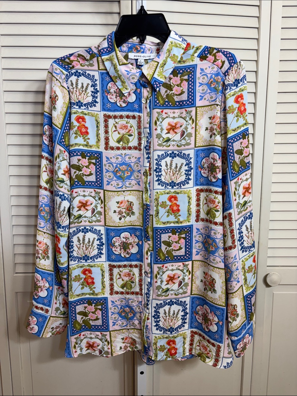 Rose + Olive Floral Patchwork Print Long-Sleeves Button-Down Shirt Large